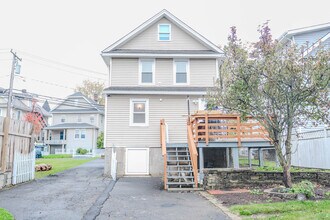 11 Burritt Ave in Norwalk, CT - Building Photo - Building Photo