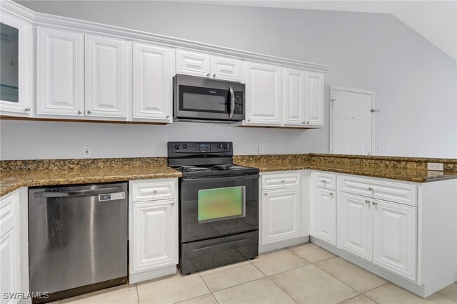 2130 Arbour Walk Cir in Naples, FL - Building Photo - Building Photo