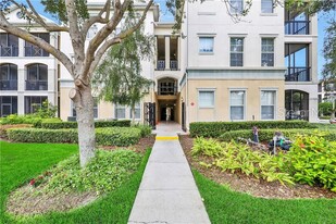 11565 Mizzon Dr, Unit 828 in Windermere, FL - Building Photo