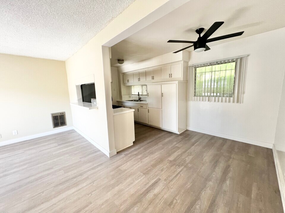 4215 Don Tomaso Dr in Los Angeles, CA - Building Photo