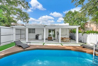 85 NW 47th St in Miami, FL - Building Photo - Building Photo