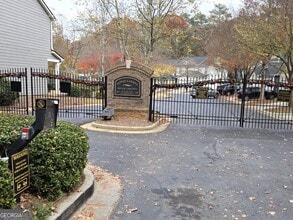 2900 Suttles Dr SW in Atlanta, GA - Building Photo - Building Photo