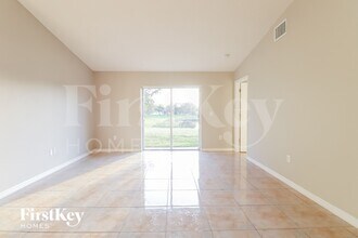 13353 Prestwick Dr in Riverview, FL - Building Photo - Building Photo