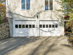 25 Falmouth Rd in Arlington, MA - Foto de edificio - Building Photo