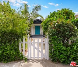 1154 N Ogden Dr in West Hollywood, CA - Building Photo - Building Photo