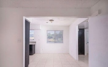 1317 Bernard St in Bakersfield, CA - Building Photo - Building Photo