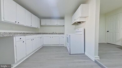 548 S Loudoun St in Winchester, VA - Building Photo - Building Photo