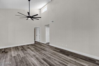 7008 E Gold Dust Ave in Paradise Valley, AZ - Building Photo - Building Photo