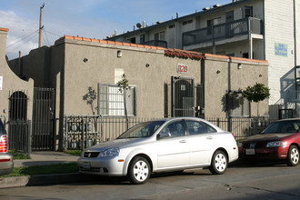 1128 Raymond Ave in Long Beach, CA - Building Photo - Building Photo