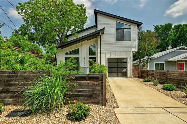 2004 E 10th St in Austin, TX - Building Photo - Building Photo