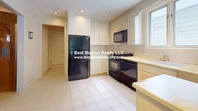 7 Foskett St in Somerville, MA - Building Photo - Building Photo