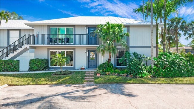 1560 Blue Point Ave in Naples, FL - Building Photo - Building Photo