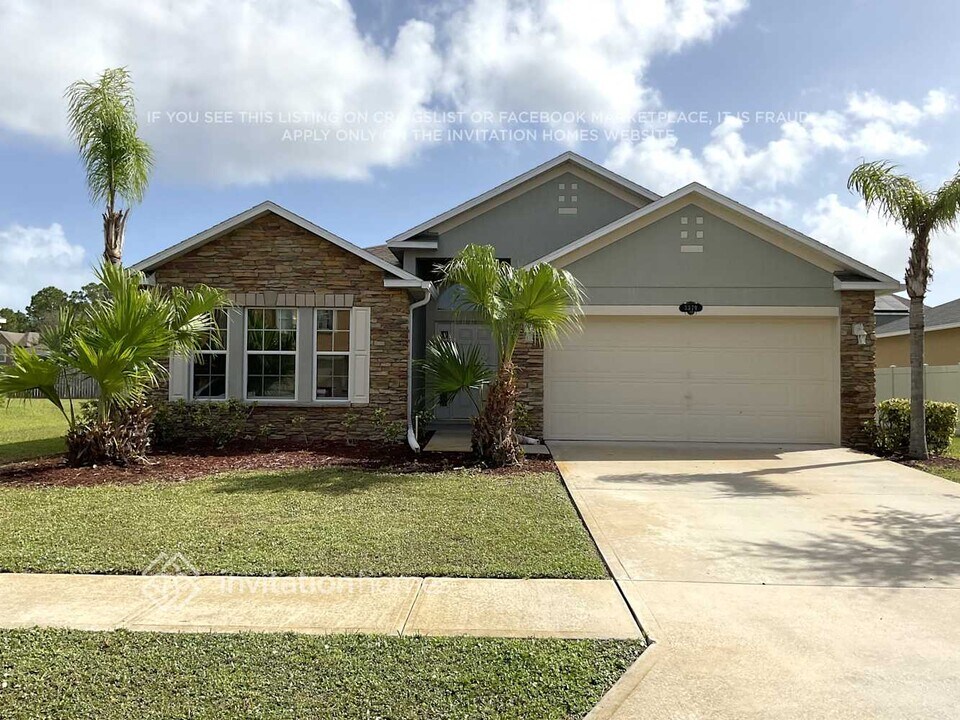 3379 Sepia St in Melbourne, FL - Building Photo