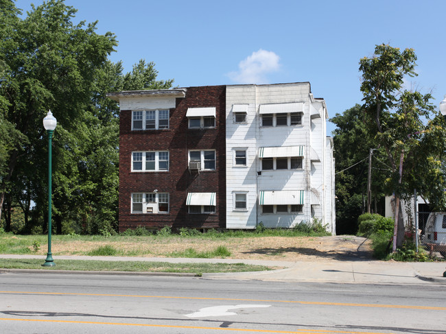 2800 Independence Ave in Kansas City, MO - Building Photo - Building Photo