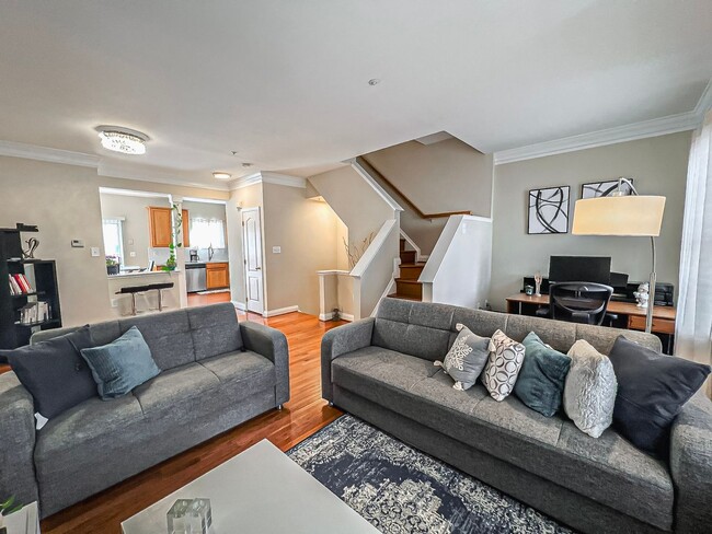 110 Cahill Dr in Alexandria, VA - Building Photo - Building Photo