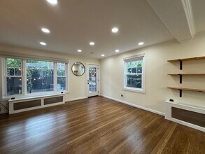 216 Aspen St in Alexandria, VA - Building Photo - Building Photo