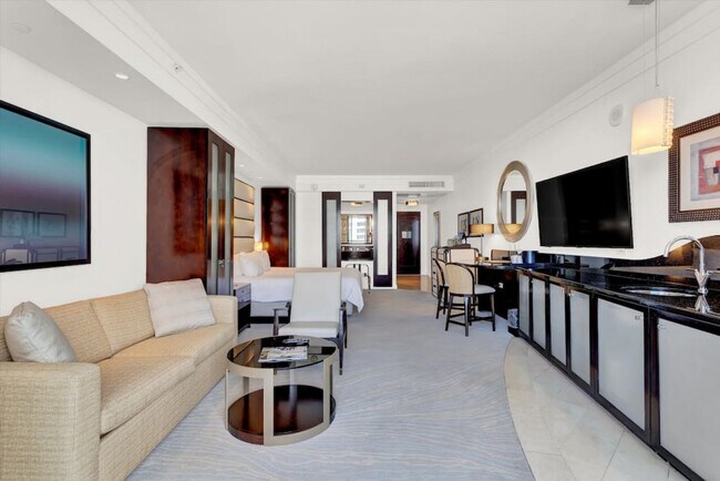 4391 Collins Ave in Miami Beach, FL - Building Photo - Building Photo