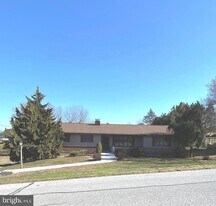 45 Clay Slate Rd in Oley, PA - Building Photo