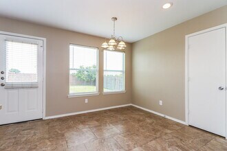 9316 Liberty Crossing Dr in Fort Worth, TX - Building Photo - Building Photo