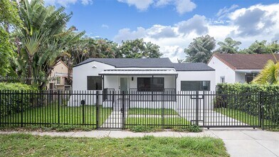 1854 SW 17th St in Miami, FL - Building Photo - Building Photo