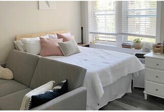 646 W Roscoe St in Chicago, IL - Building Photo - Building Photo