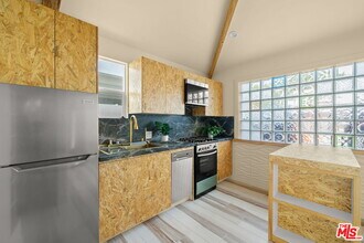 621 Rose Ave in Los Angeles, CA - Building Photo - Building Photo