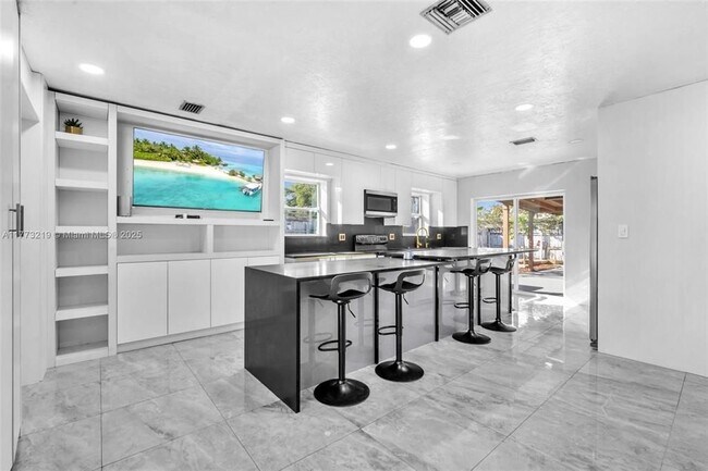 property at 7151 Taft St