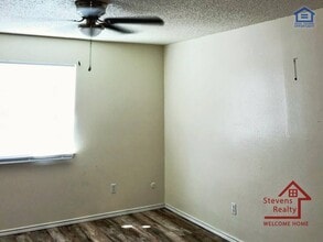 2111 NW Lindy Ave in Lawton, OK - Building Photo - Building Photo