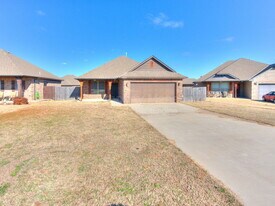 20575 Pioneer Dr in Harrah, OK - Building Photo