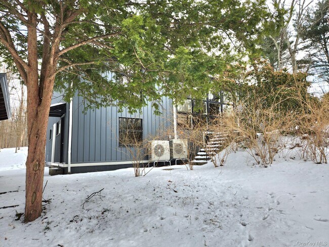 568 River Rd in Rhinebeck, NY - Building Photo - Building Photo