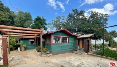 8808 Chatlake Dr in Los Angeles, CA - Building Photo - Building Photo