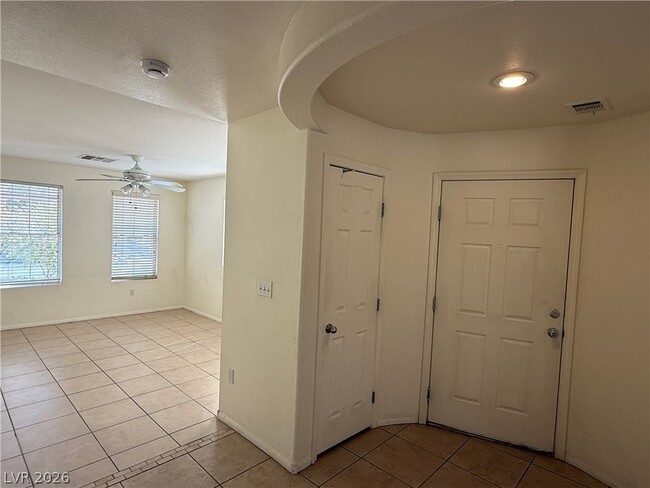 4986 Lime Kiln Ave in Las Vegas, NV - Building Photo - Building Photo