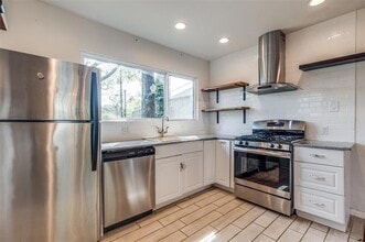 8728 Glencrest Ln in Dallas, TX - Building Photo - Building Photo