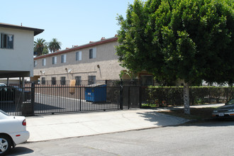 927 S Berendo St in Los Angeles, CA - Building Photo - Building Photo