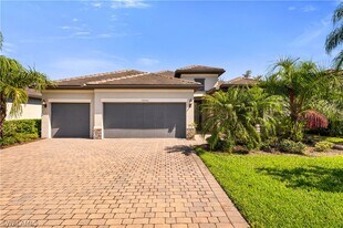 17550 Elkgrove Ln in Estero, FL - Building Photo