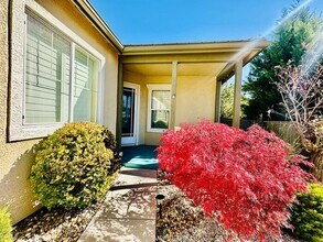 2340 Hickory Hill Way in Reno, NV - Building Photo - Building Photo