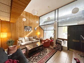 1205 NW 9th Ave in Gainesville, FL - Building Photo