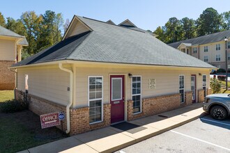 Windsor Park Apartments in Lagrange, GA - Building Photo - Building Photo