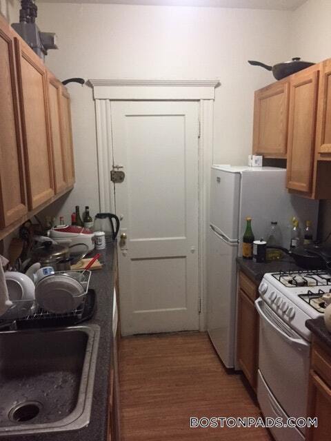 231-235 Park Dr in Boston, MA - Building Photo
