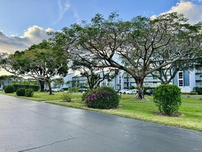 14823 Cumberland Dr in Delray Beach, FL - Building Photo - Building Photo