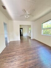 920 NW 22nd Ct in Miami, FL - Building Photo - Building Photo