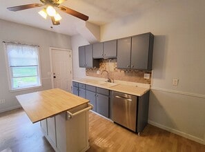 53 Kennedy Ln in Burrillville, RI - Building Photo - Building Photo