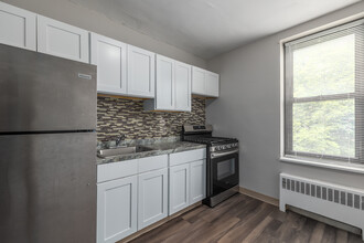 Fairview Arms Apartments in Philadelphia, PA - Building Photo - Interior Photo