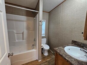 211 Flower Dr in Ilion, NY - Building Photo - Building Photo