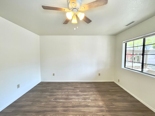 1004 E Goodwin St in Prescott, AZ - Building Photo - Interior Photo