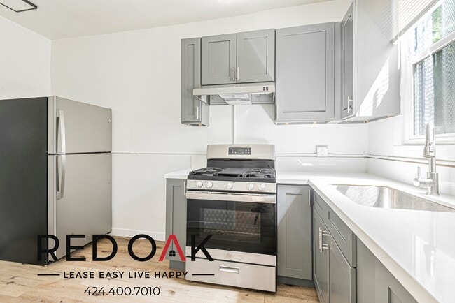 960 S Oxford Ave in Los Angeles, CA - Building Photo - Building Photo