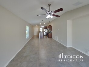 12740 Lemon Pepper Dr in Riverview, FL - Building Photo - Building Photo