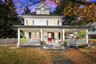 86 West St in Warwick, NY - Building Photo