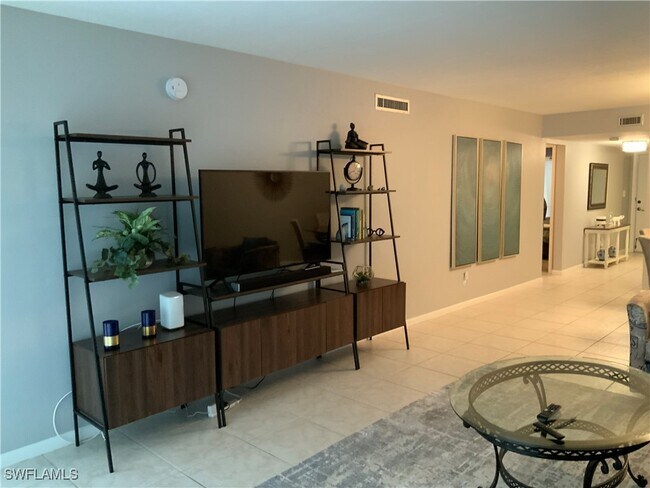property at 5530 Rattlesnake Hammock Rd