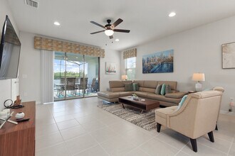 8903 Zurich Ln in Kissimmee, FL - Building Photo - Building Photo